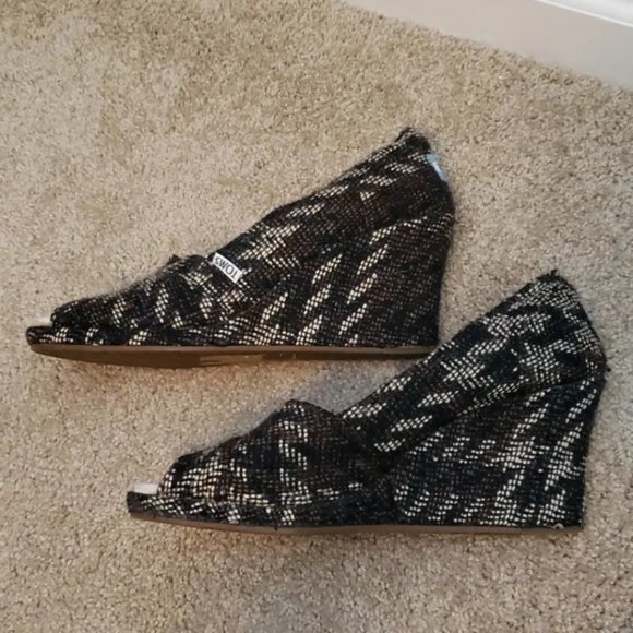 TOMS open toe, platform wedge Shoes - Picture 4 of 6